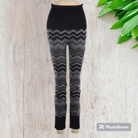 Lululemon Ebb To Street Pant Size 6 VGUC - Picture 3 of 12